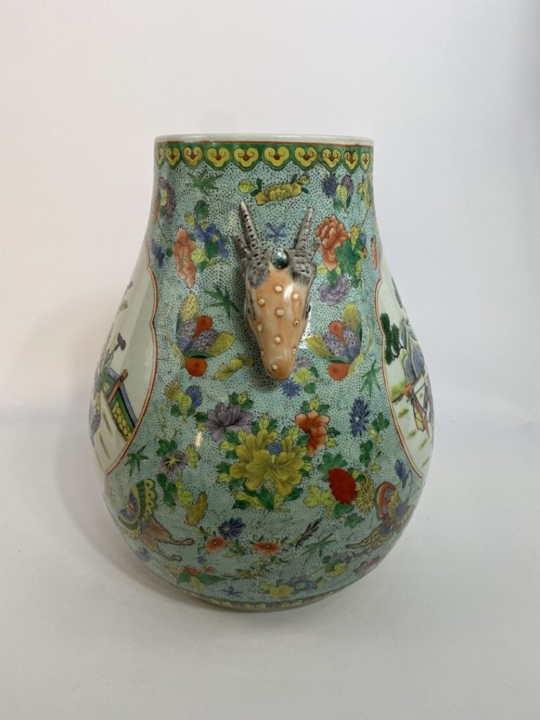 VASE 'BAILUZUN' EN CERAMIQUE DANS LE STYLE DE LA FAMILLE VERTE - Chine - Large…