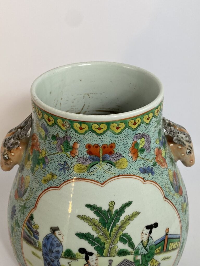 VASE 'BAILUZUN' EN CERAMIQUE DANS LE STYLE DE LA FAMILLE VERTE - Chine - Large…
