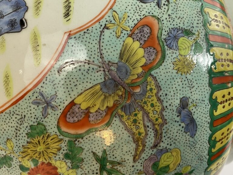 VASE 'BAILUZUN' EN CERAMIQUE DANS LE STYLE DE LA FAMILLE VERTE - Chine - Large…