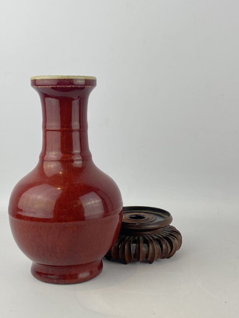 Vase balustre en céramique émaillée dite "sang de boeuf" - Chine - Belle glaçur…