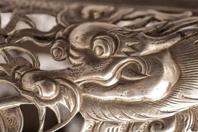 VASE CORNET EN ARGENT CHINOIS D'EXPORTATION PAR WOSHING - Chine, Shanghaï, Dyna…