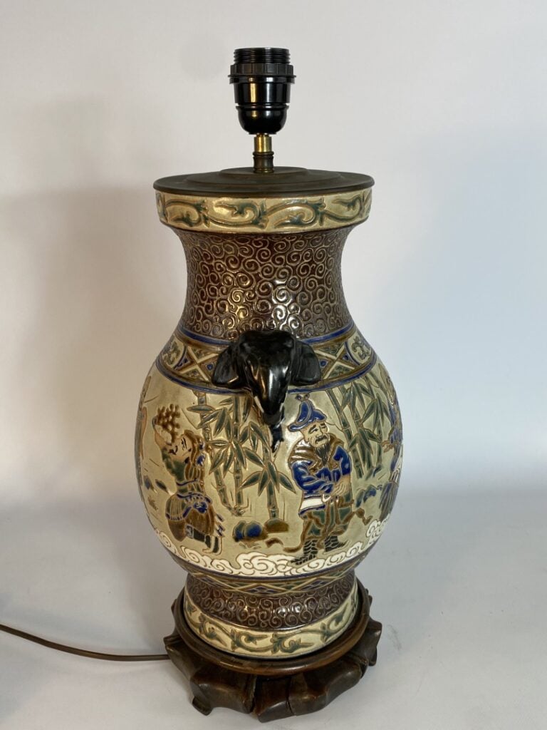VASE EN CERAMIQUE, BIEN HOA - Vietnam - A décor de sages parmi les bambous. - (…