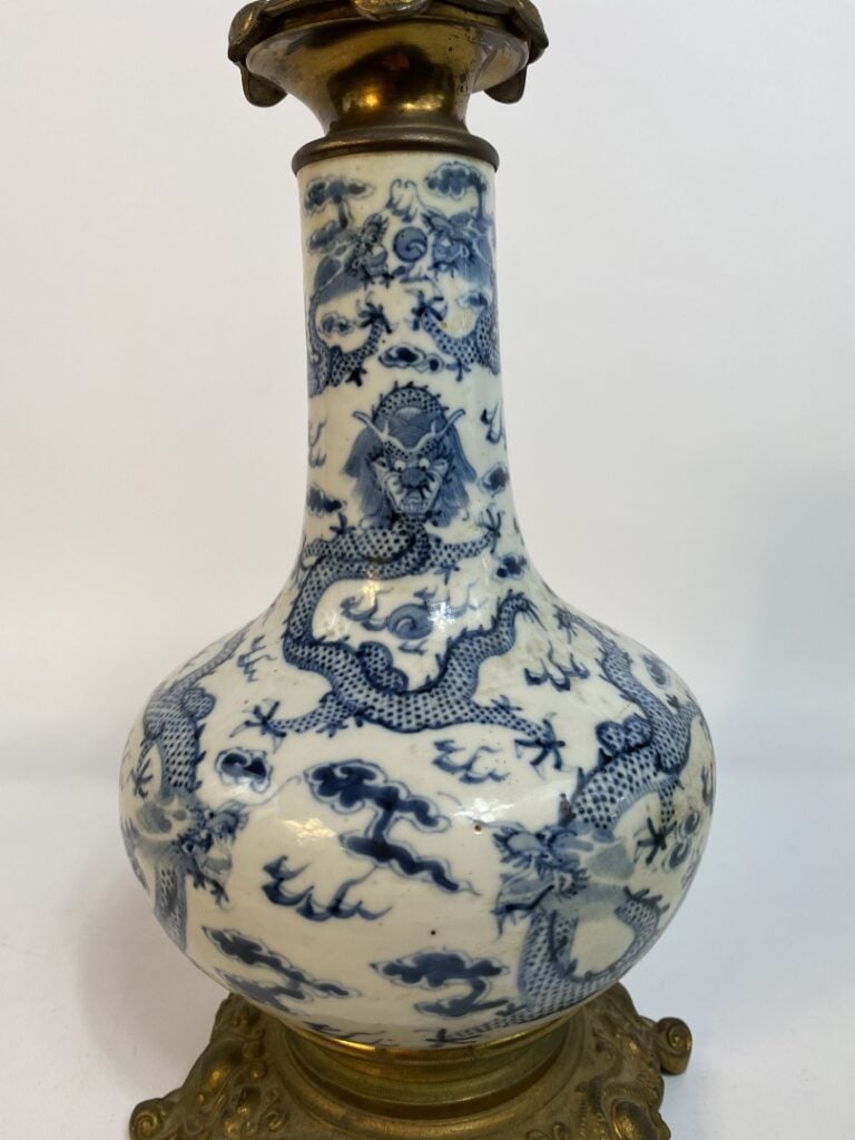 VASE EN CERAMIQUE BLEU BLANC EN FORME DE SPHERE CELESTE, TIANQIUPING, AUX DRAGO…