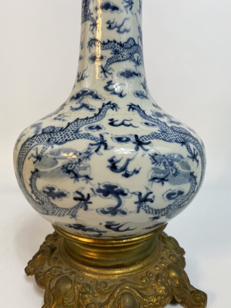 VASE EN CERAMIQUE BLEU BLANC EN FORME DE SPHERE CELESTE, TIANQIUPING, AUX DRAGO…