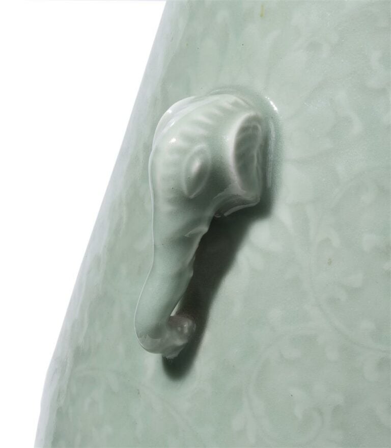 VASE EN PORCELAINE CELADON, ZUN - Chine, Dynastie Qing, Epoque XIXe siècle - Re…
