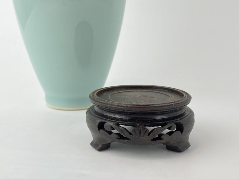 Vase en porcelaine monochrome bleu dit "clair de lune" - Chine, Moderne - Marqu…