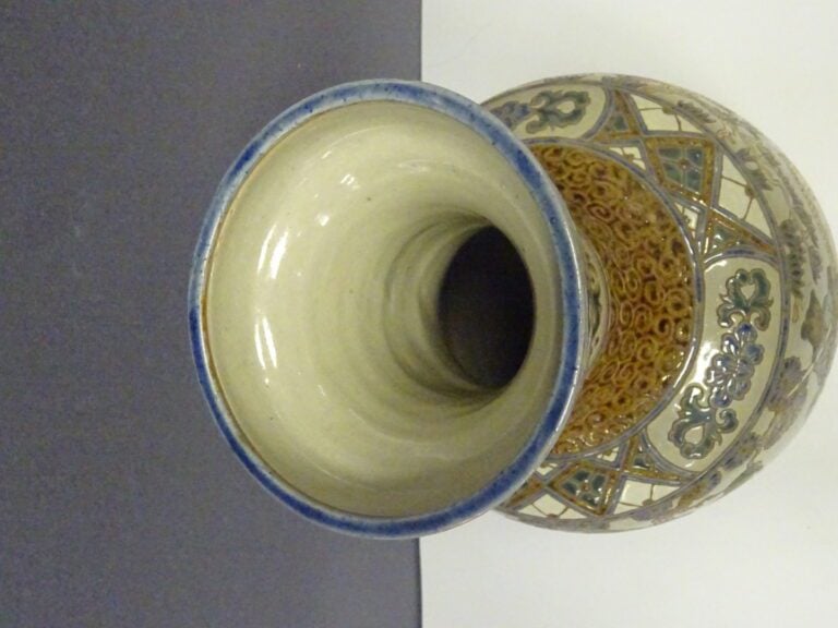 [VENDU VENTE 18 DEC 20 PARIS] ENSEMBLE DE DEUX (2) VASES DANS LE STYLE DE BIEN…