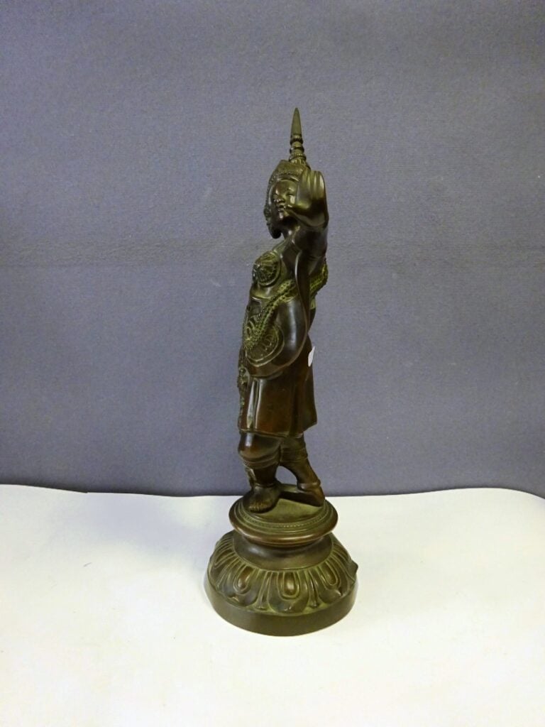 [VENDU VENTE 18 DEC 20 PARIS] STATUE EN BRONZE D'UNE DANSEUSE APSARA - Sud Est…