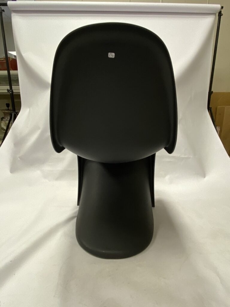 Verner PANTON (1926-1998) pour VITRA. - Suite de neuf chaises en polypropylène…