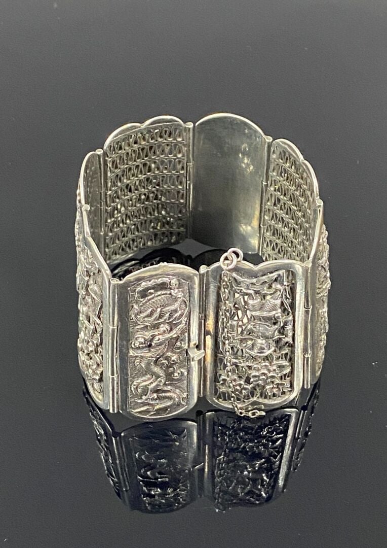 VIETNAM / INDOCHINE - Bracelet manchette en argent (800) à huit maillons articu…