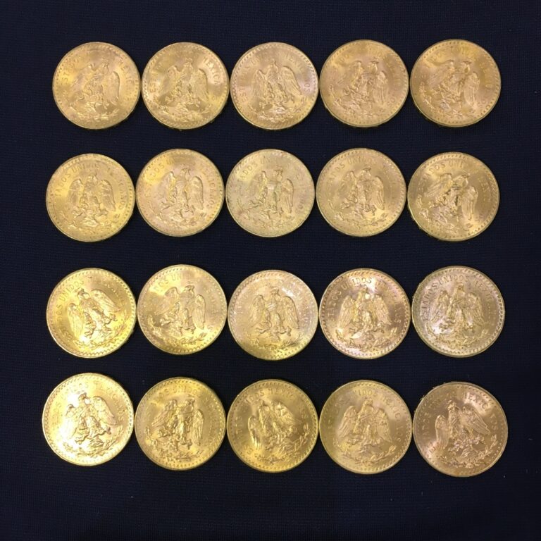 Vingt pièces de 50 pesos or (dix-neuf pièces de 1947, une pièce de 1945).