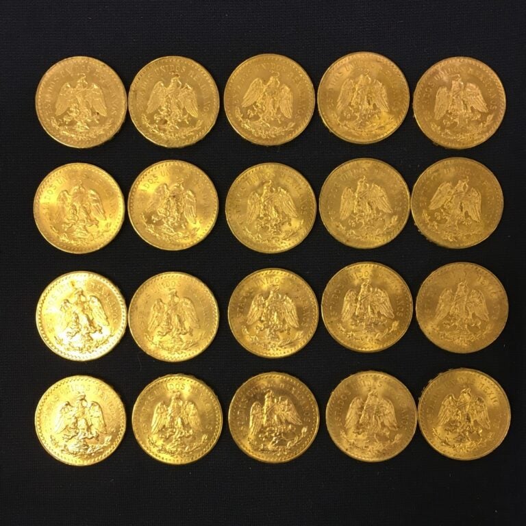 Vingt pièces de 50 pesos or (dix-neuf pièces de 1947, une pièce de 1946).