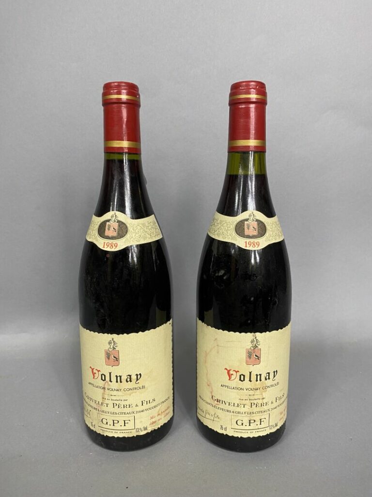 Volnay, Grivelet Père & Fils - Lot de deux bouteilles, 1989 - (bas goulot)