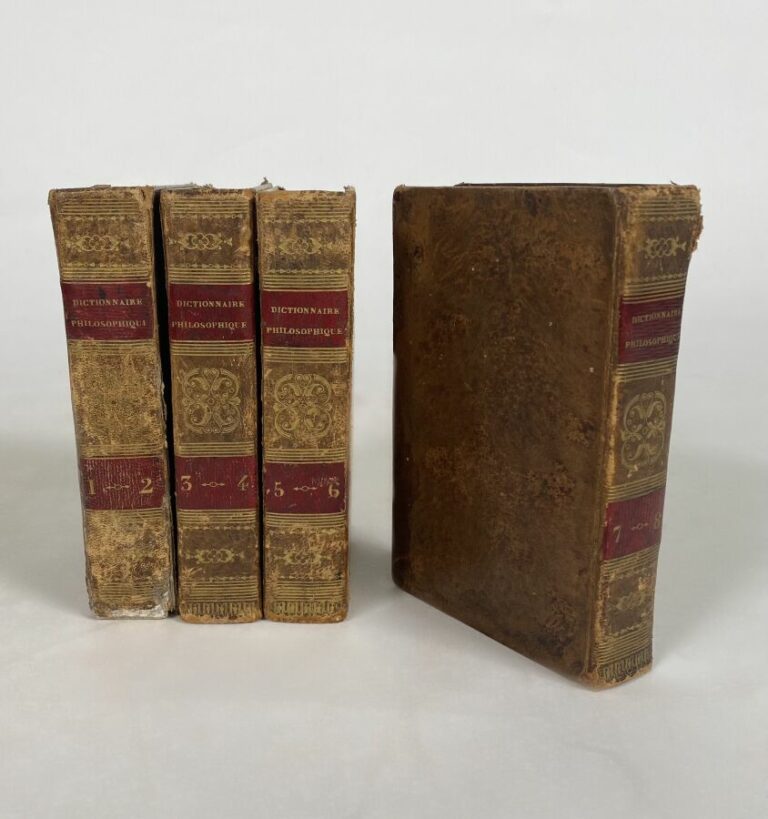 Voltaire - Dictionnaire Philosophique - Paris, édition stéréotype, 1816 - 8 tom…
