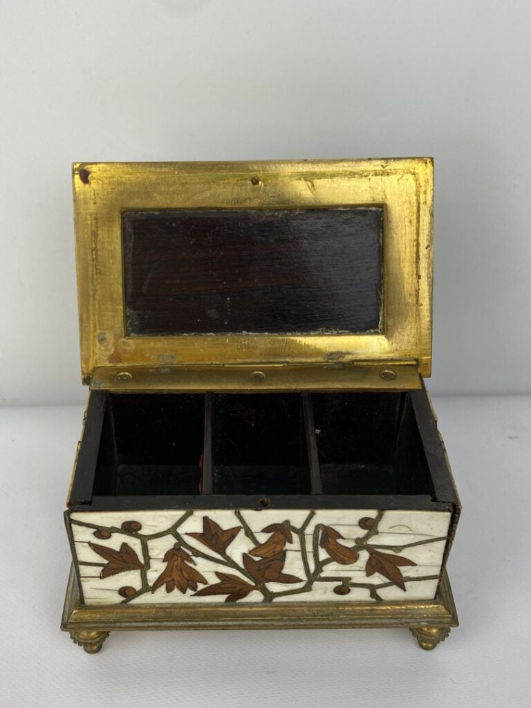 [X] Ferdinand DUVINAGE (1813-1874) et Maison A. GIROUX - Petite boîte à timbres…