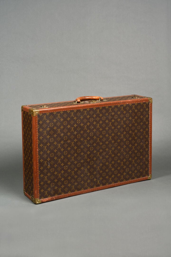 Louis VUITTON - Valise de voyage rigide en cuir et toile Monogram, gansée de cu…