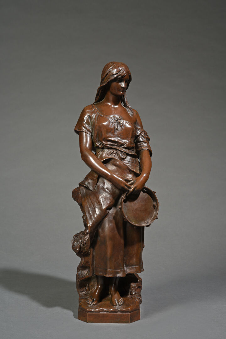 Claudius MARIOTON (1844-1919) - Jeune fille au tambourin - Epreuve en bronze à…