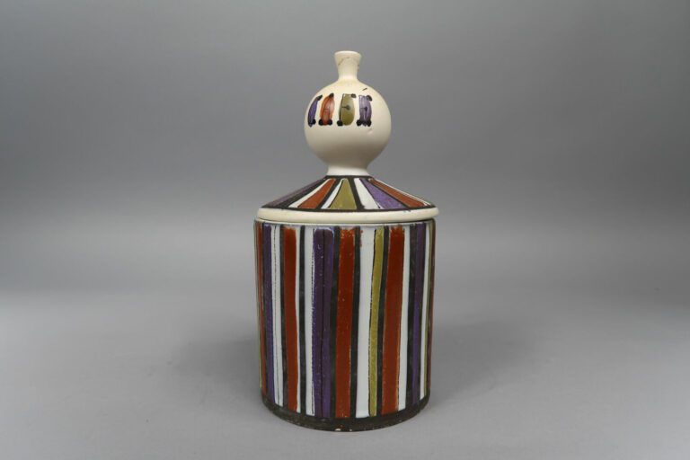 Roger CAPRON (1922-2006) & VALLAURIS - Pot couvert en céramique émaillée, inscr…