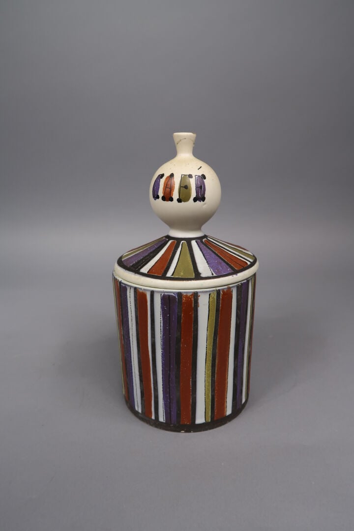 Roger CAPRON (1922-2006) & VALLAURIS - Pot couvert en céramique émaillée, inscr…