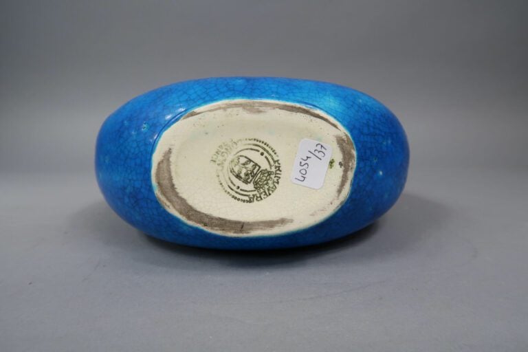 LONGWY & PRIMAVERA (éditeur) - Vase à panse circulaire aplatie en faïence à déc…