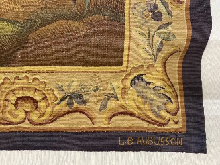AUBUSSON, XIXe siècle - Tapisserie représentant une scène animée de jeunes pêch…