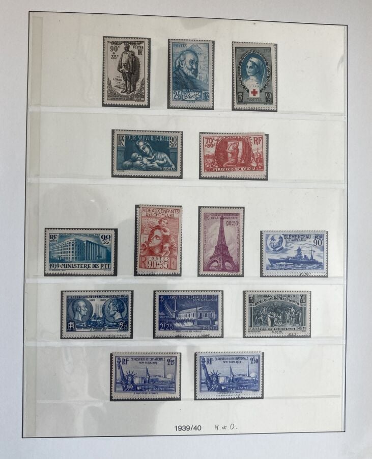 France - Une collection de France de 1938 à 1945, plus poste aérienne dont n°1…