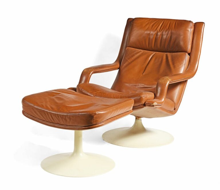 Geoffrey HARCOURT (Né en 1935). Paire de fauteuils dont l'assise et le dossier…