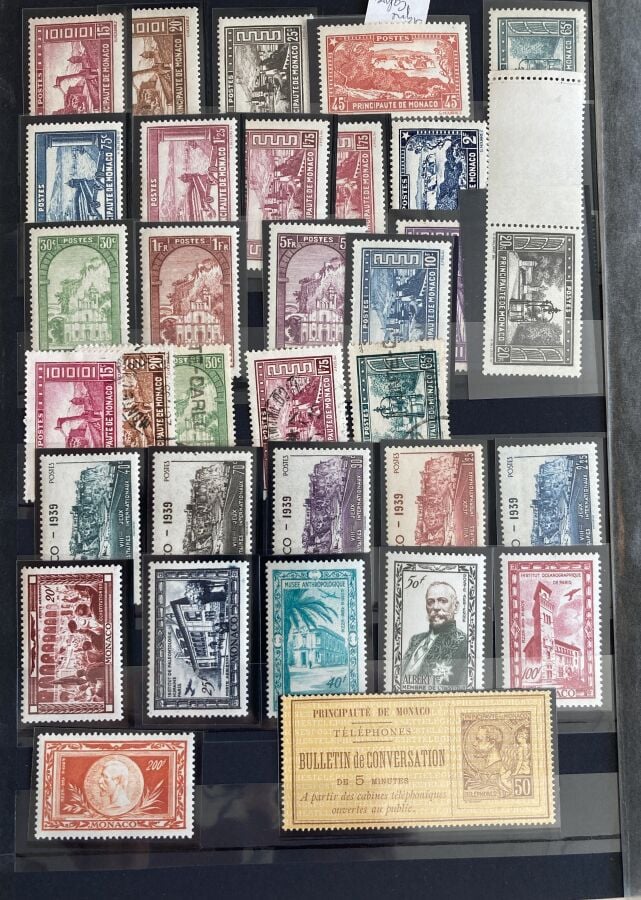 Monaco - Une collection de timbres de Monaco des origines aux années 1980 dont…