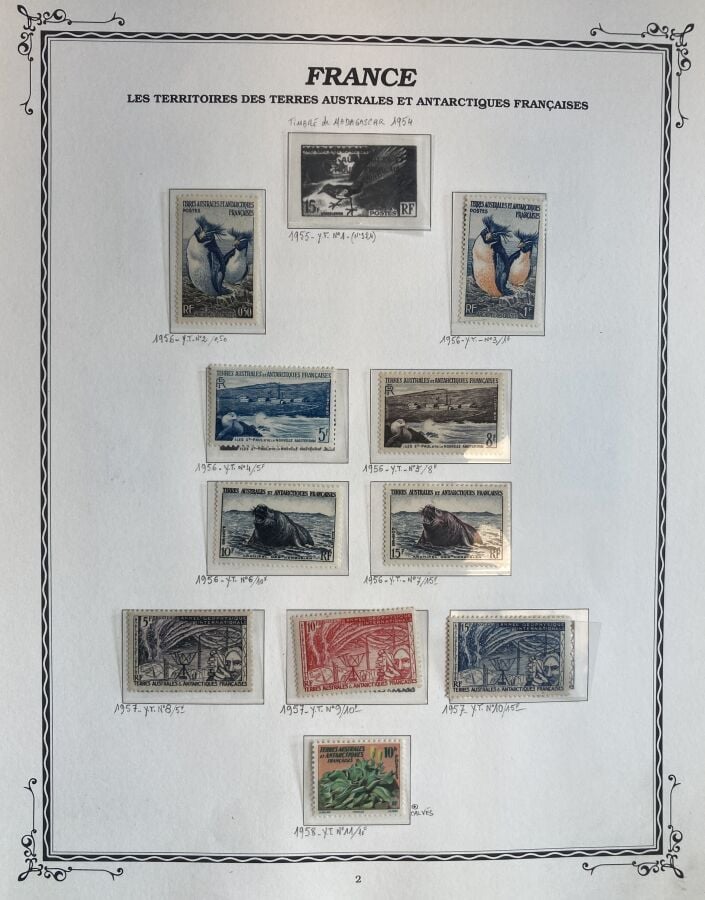 TAAF - Un ensemble de philatélie des terres australes dont timbres, gravures, d…