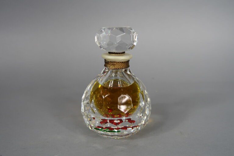 BALMAIN - Flacon de parfum "Ivoire" 30 ml en cristal de Saint Louis - Exemplair…