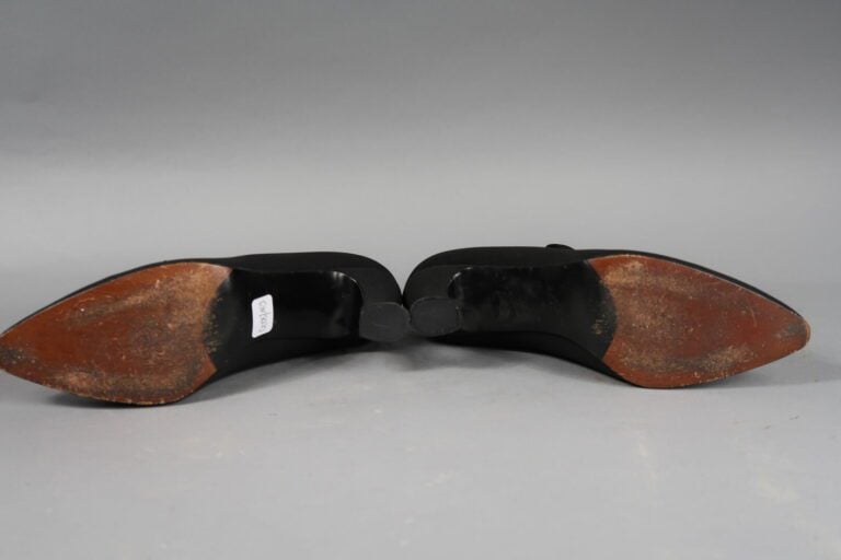 CAREL - Paire de bottines en tissu noir orné de dentelle - Pointure : 36 - Talo…