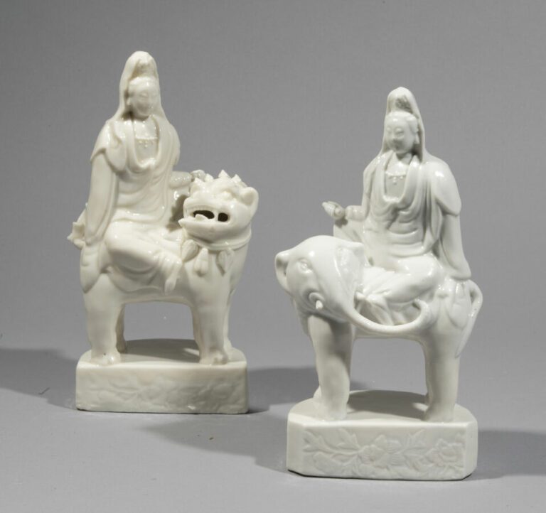 CHINE, Dehua - Epoque KANGXI (1662 - 1722) - Deux statuettes, Samanthabadra ass…