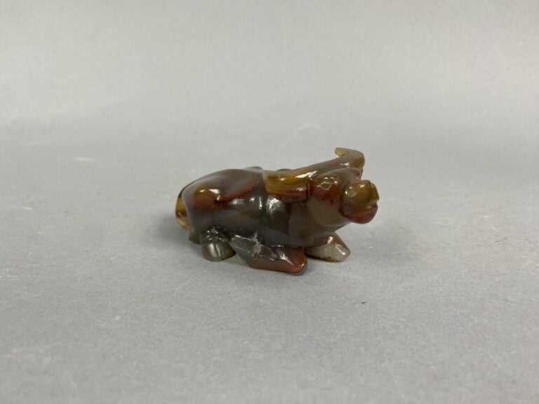 Chine - Buffle d'eau couché en agate - L : 11 cm