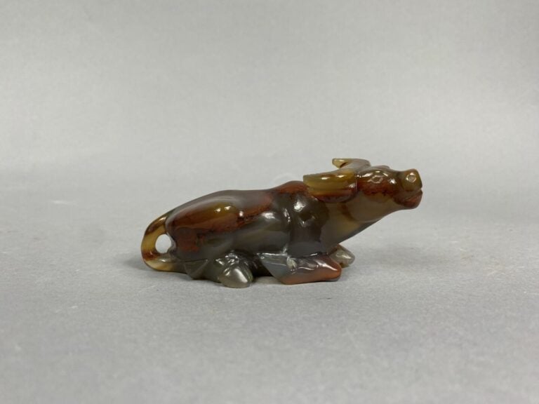 Chine - Buffle d'eau couché en agate - L : 11 cm