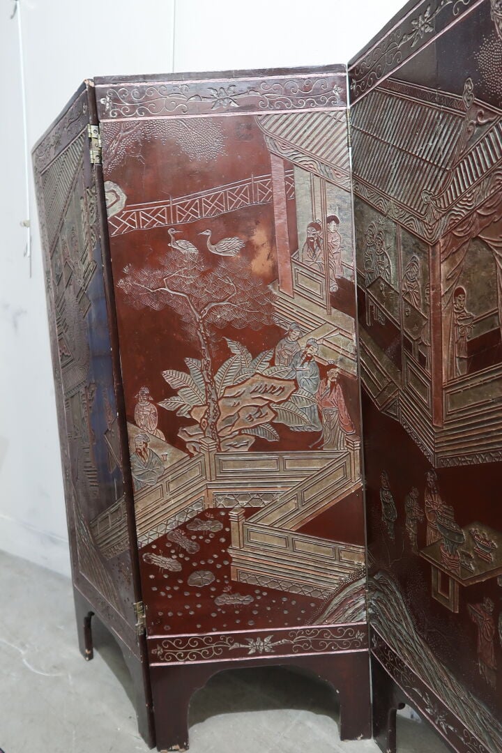 Chine - Paravent à quatre feuilles en laque dans le goût Coromandel à décor de…