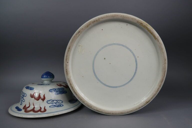 Chine, XIXe siècle - Importante potiche couverte de forme balustre en porcelain…
