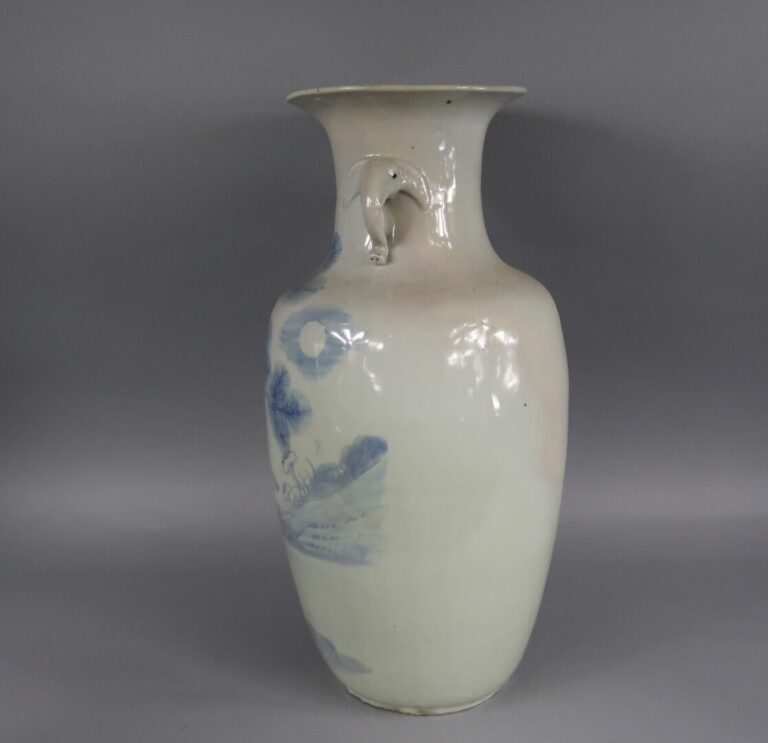 Dans le goût asiatique - Grand vase balustre en porcelaine émaillé celadon à dé…