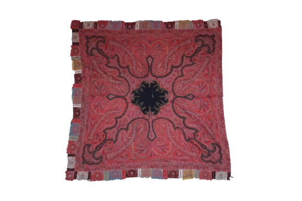 Inde - Grand châle des Indes en cachemire à décor d'arabesques et de motifs Pai…