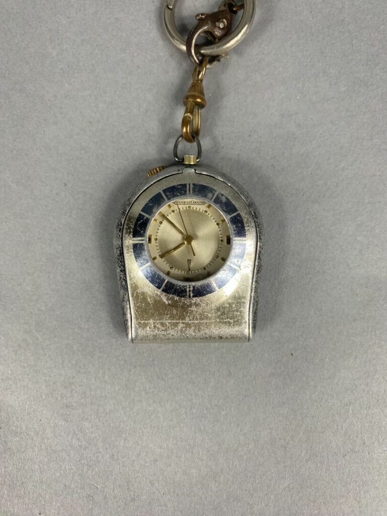 JAEGER-LECOULTRE, Memovox - Montre réveil de voyage ou de gilet, à clapet gradu…