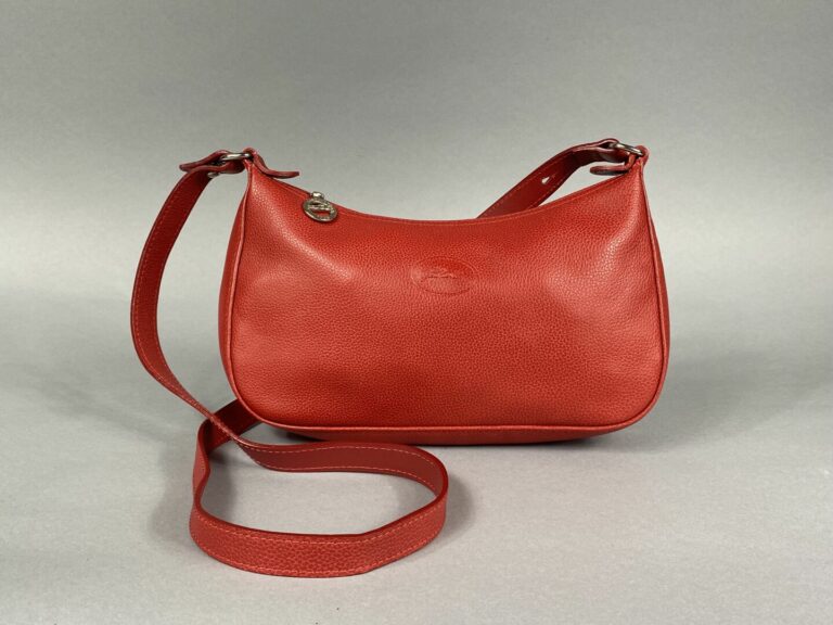 LONGCHAMP - Petit sac en cuir rouge - Bandouillère 110 cm (réglable) - 26 x 15…