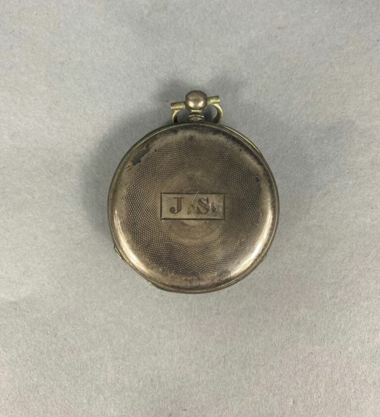 Lot de trois montres de gousset et une montre de col en argent (800), l'une à d…