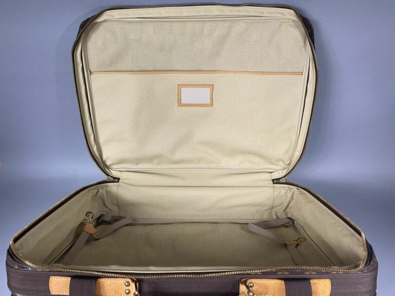 Louis VUITTON - Valise "Satellite" 60 cm, demi souple en toile monogram et cuir…