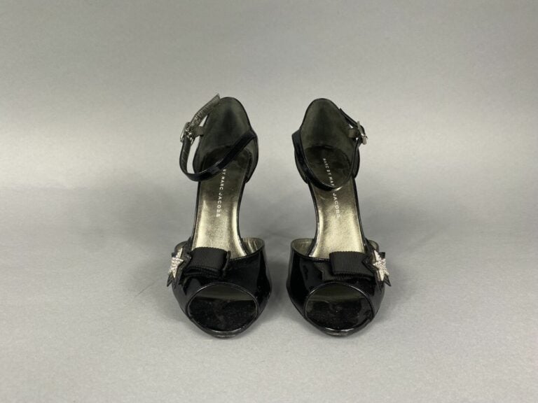 MARC BY MARC JACOBS - Escarpins en cuir noir verni - Pointure : 37- Talon : 10…