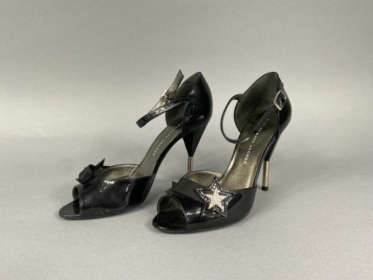 MARC BY MARC JACOBS - Escarpins en cuir noir verni - Pointure : 37- Talon : 10…