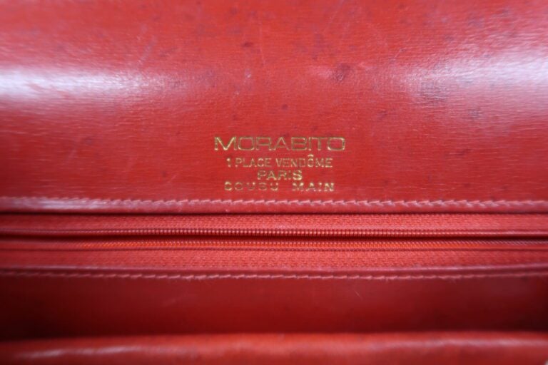 MORABITO Paris - Sac à main en cuir grainé rouge, fermoir pivotant en métal dor…