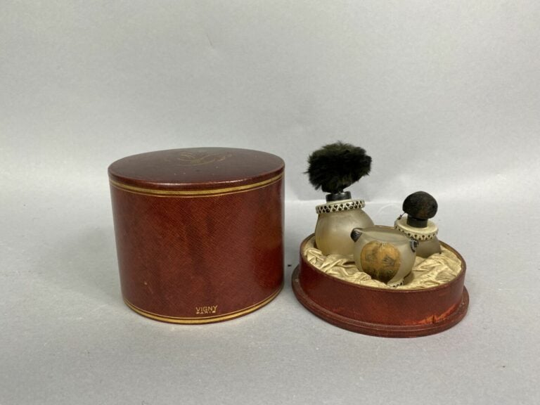 VIGNY Paris - Le Golli Wogg - Coffret de trois flacons de parfum - H : 8 et 6 c…