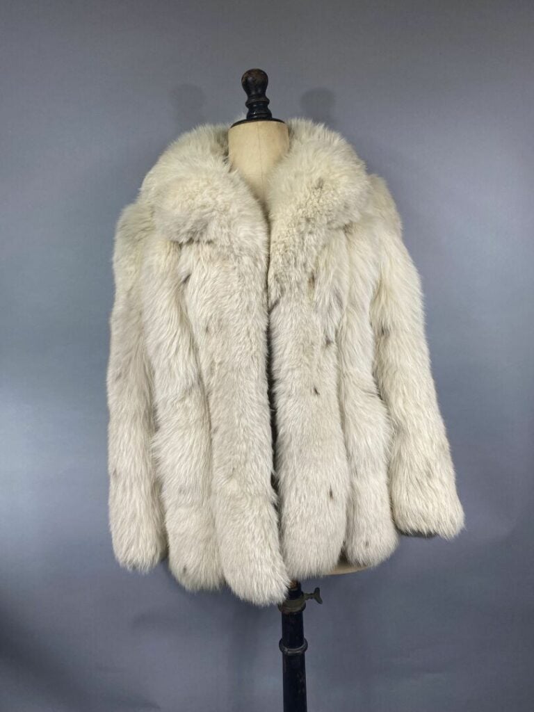 Veste en renard argenté - Taille S/M - Vintage, doublure déchirée, tachée - On…