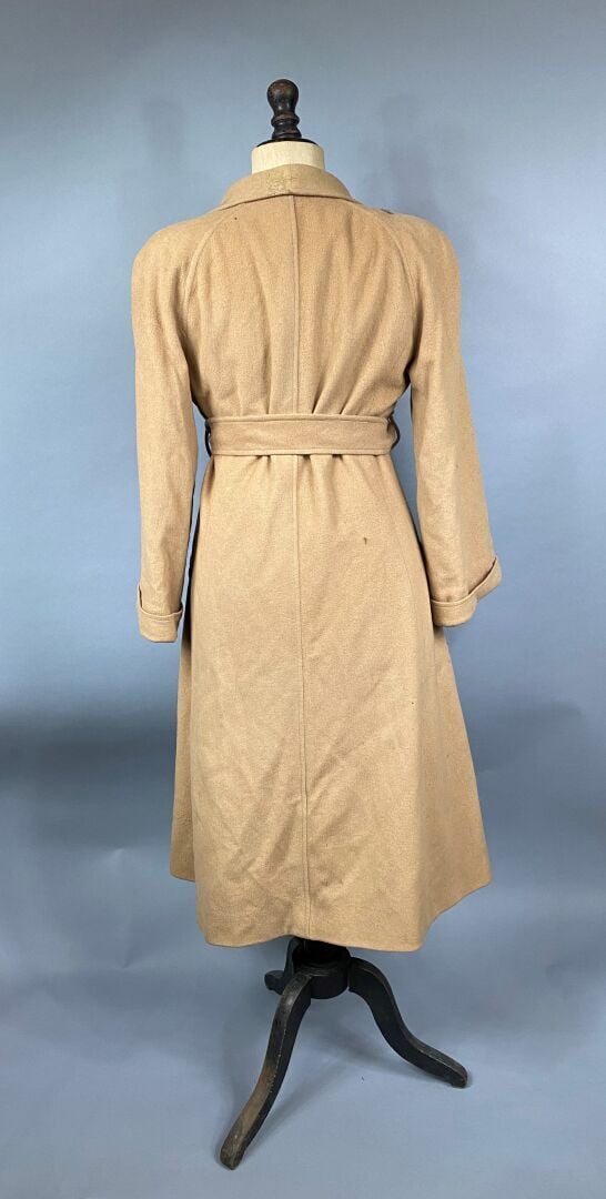 Yves SAINT LAURENT - Manteau marron en toile, doublure en fourrure marron - Tai…