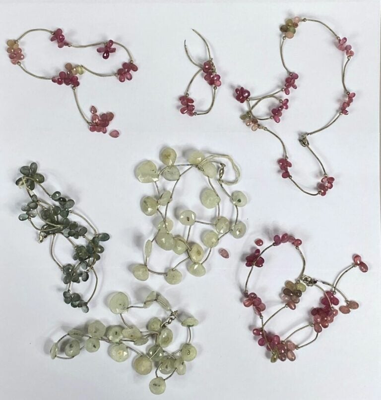 lot de bijoux fantaisie en argent et pierres fines ou ornementales - Pour exper…