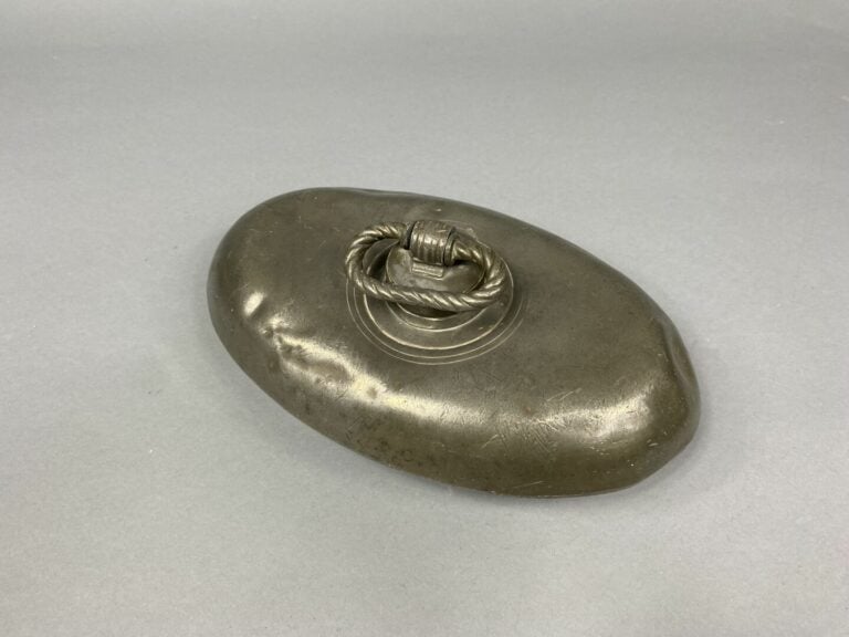 Bouillotte en étain - Fin du XIXe siècle - début du XXe siècle - 26 x 15 cm